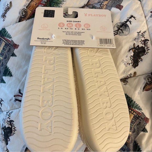 Playboy Slippers Size 8-9 Large Brand New Ivory Pink Bunny - Picture 3 of 3